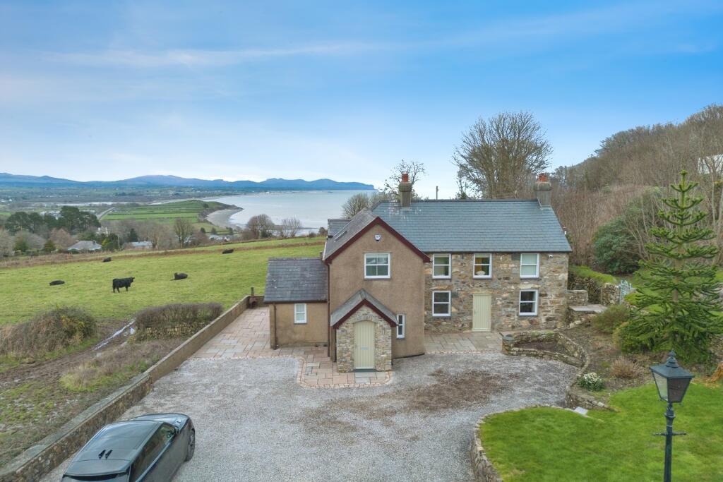 Main image of property: Llanbedrog, Gwynedd, LL53