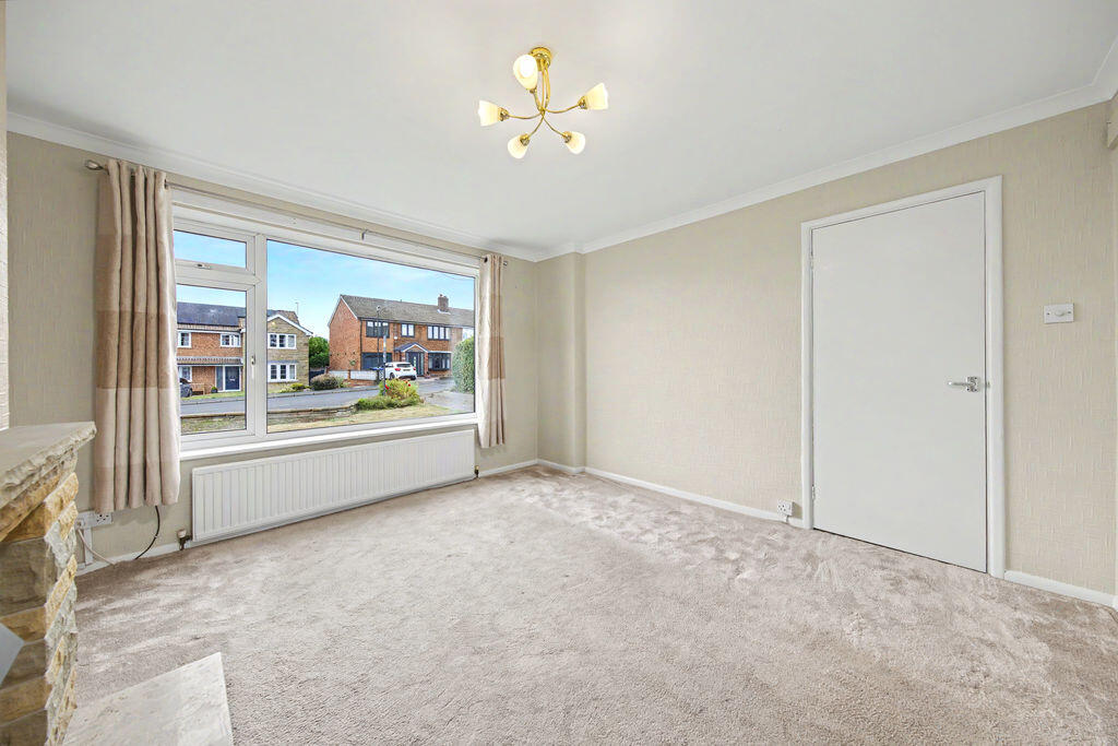 House in Chesterfield, Derbyshire - More