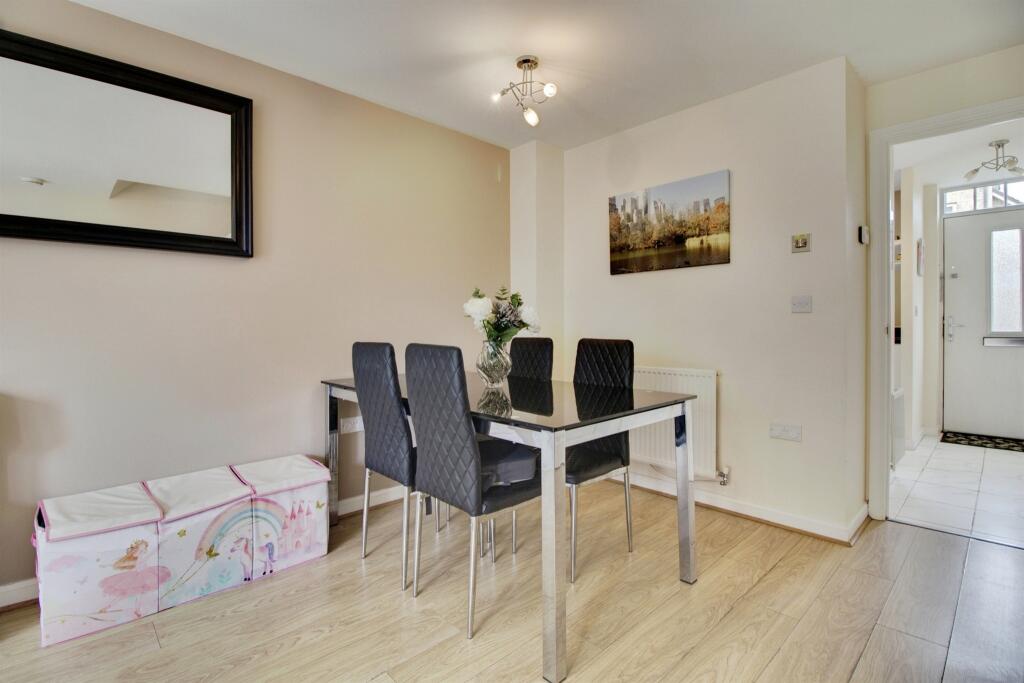Peregrine Way, Hatfield - View 5