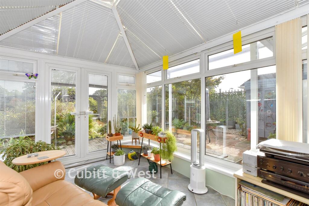 House in Portsmouth - More