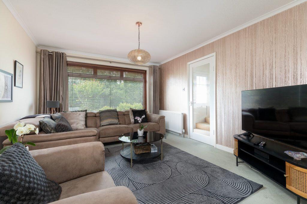 Lambie Crescent, Newton Mearns photo 4