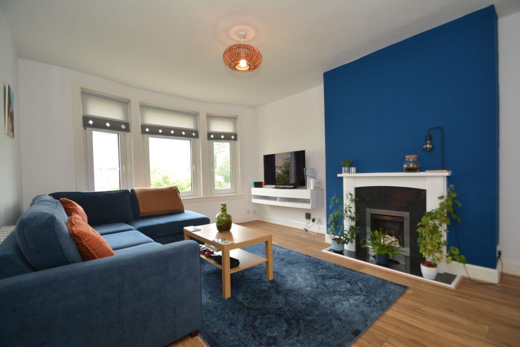 Apartment in Glasgow, Knightswood - View 3