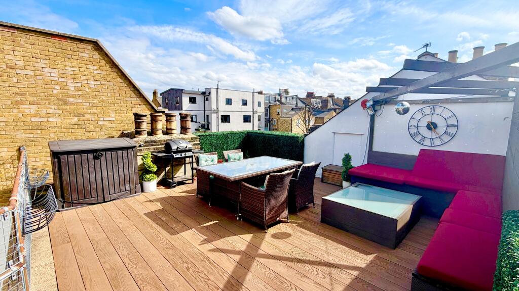 Main image of property: Lavender Hill, London, SW11