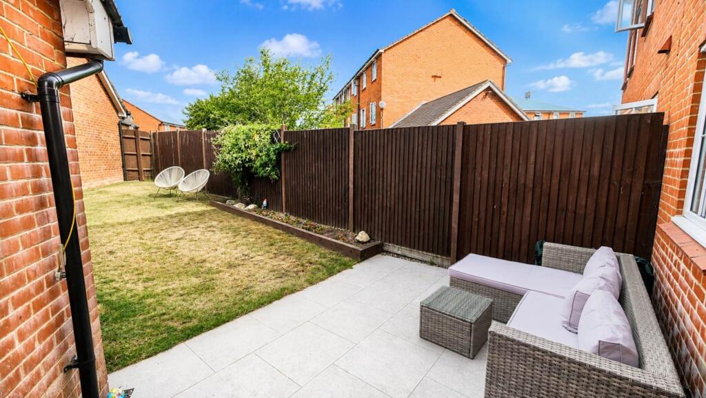 House in Hatfield, Hatfield Business Park - View 2