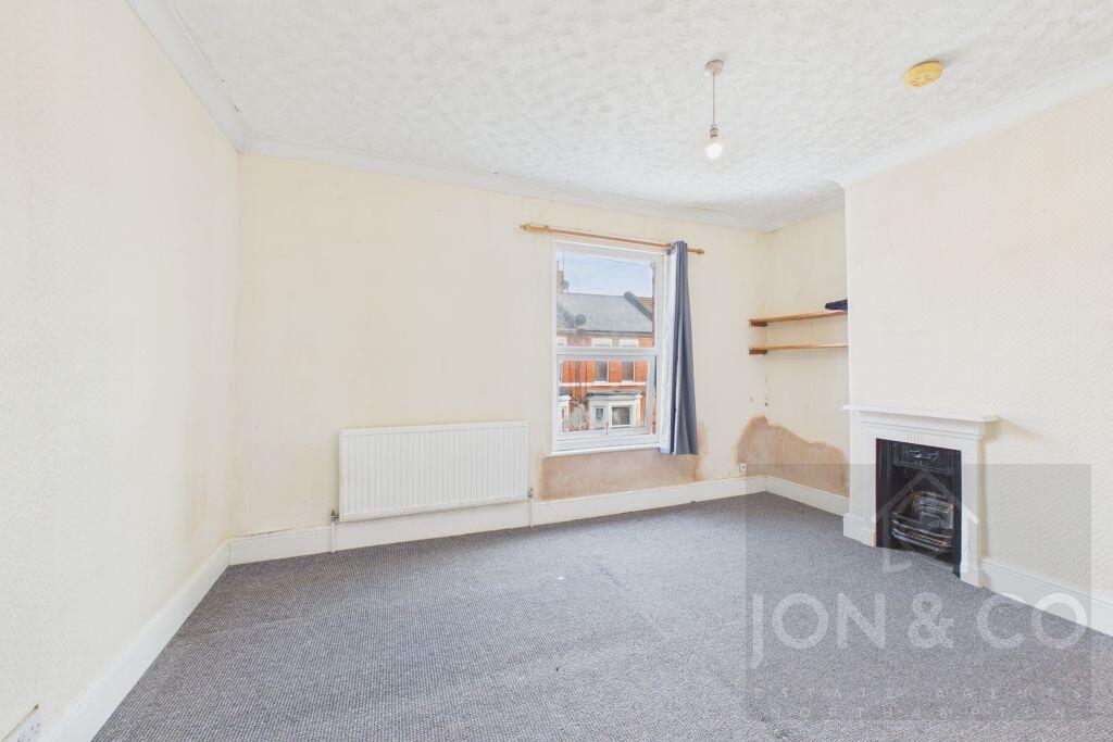 House in Northampton - More