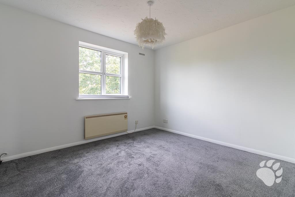 Apartment in Southend-on-Sea - More