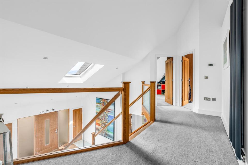 Additional image 15 of Burnham Green Road, Welwyn