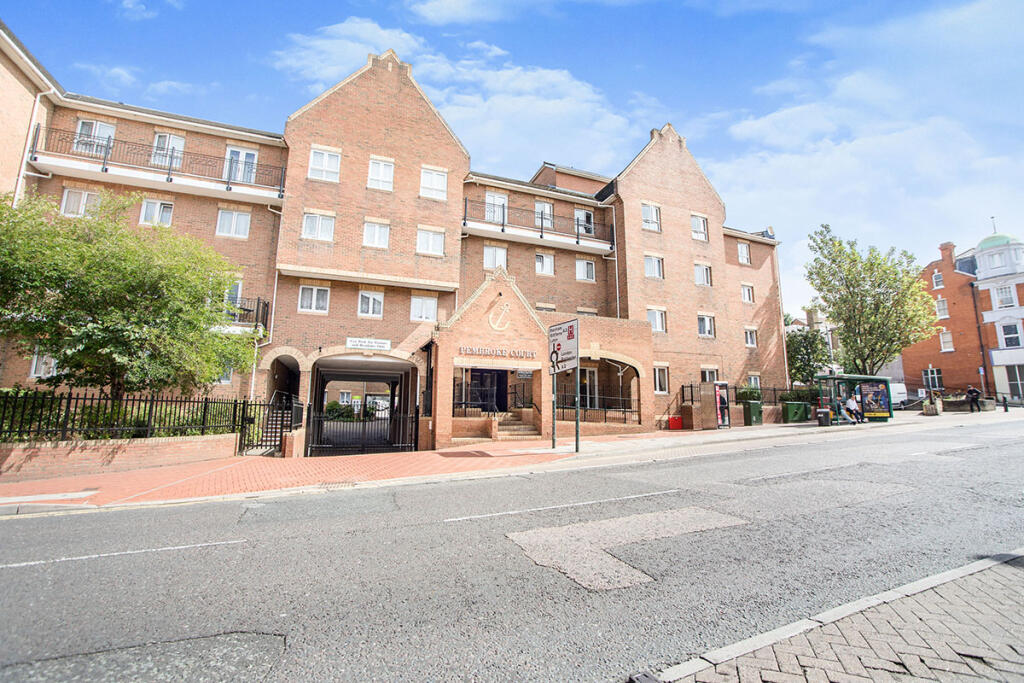 Main image of property: High Street, Chatham, Kent, ME4