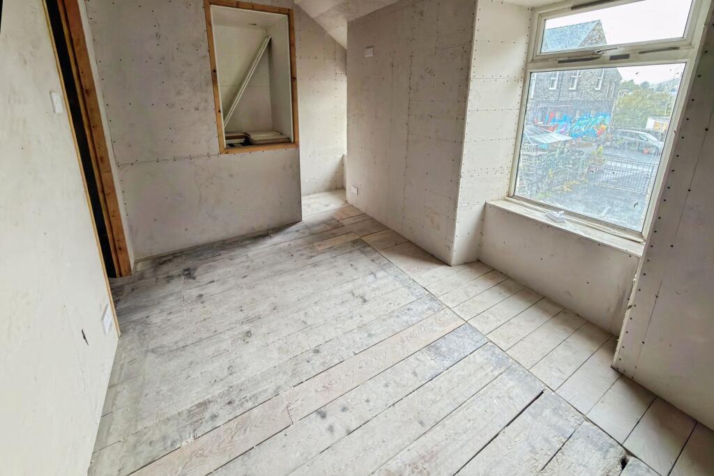 House in Blaenau Ffestiniog, Four Crosses, Ffestiniog - View 5