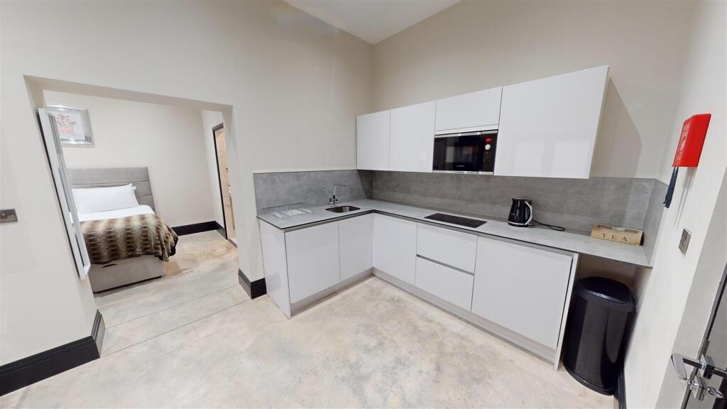 Apartment in Preston - View 5