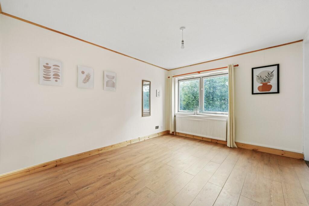 1 bedroom maisonette for rent
