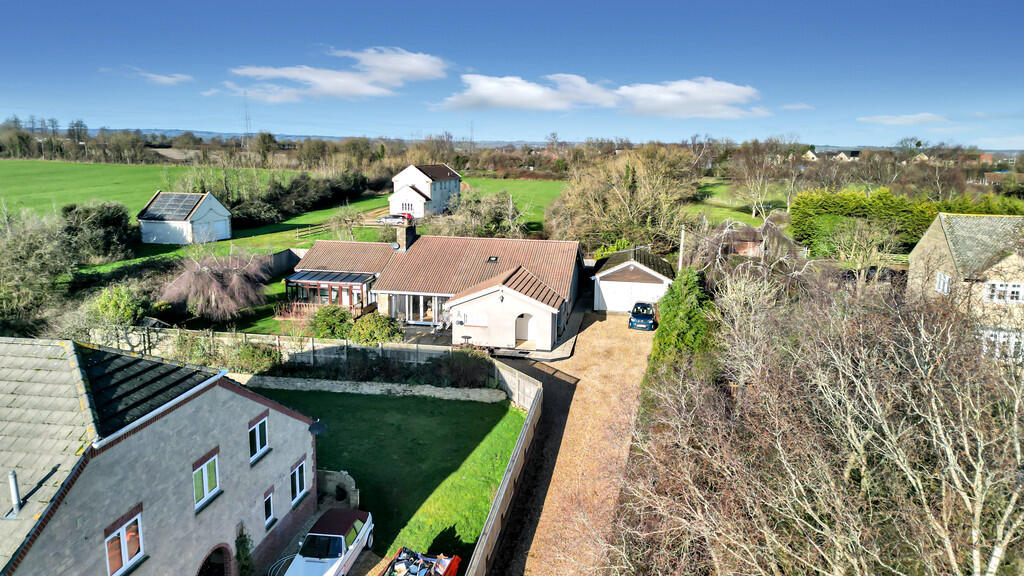 4-bed detached on Little Marsh, Semington, £635,000