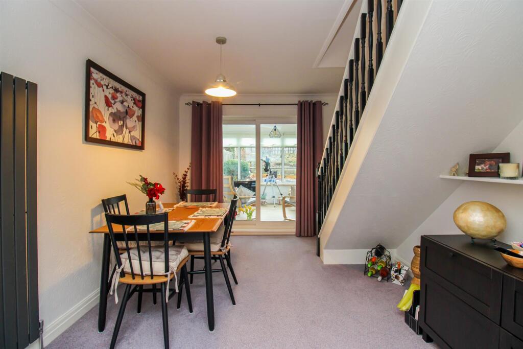 House in Wakefield - View 5