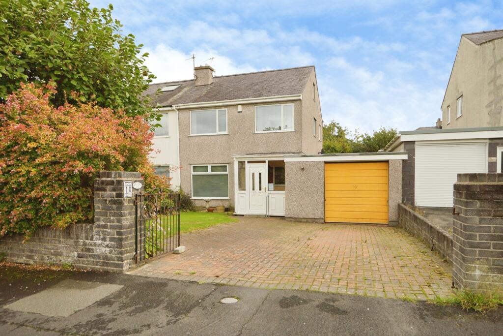 Main image of property: Lon Y Meillion, Bangor, Gwynedd, LL57
