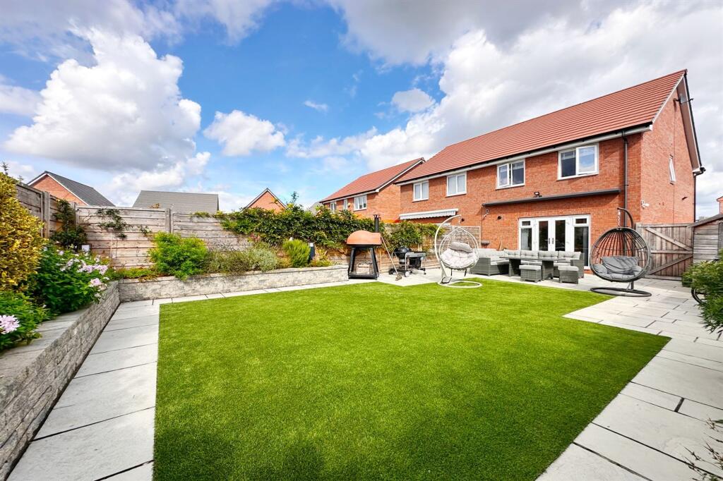 House in Stockport - View 4