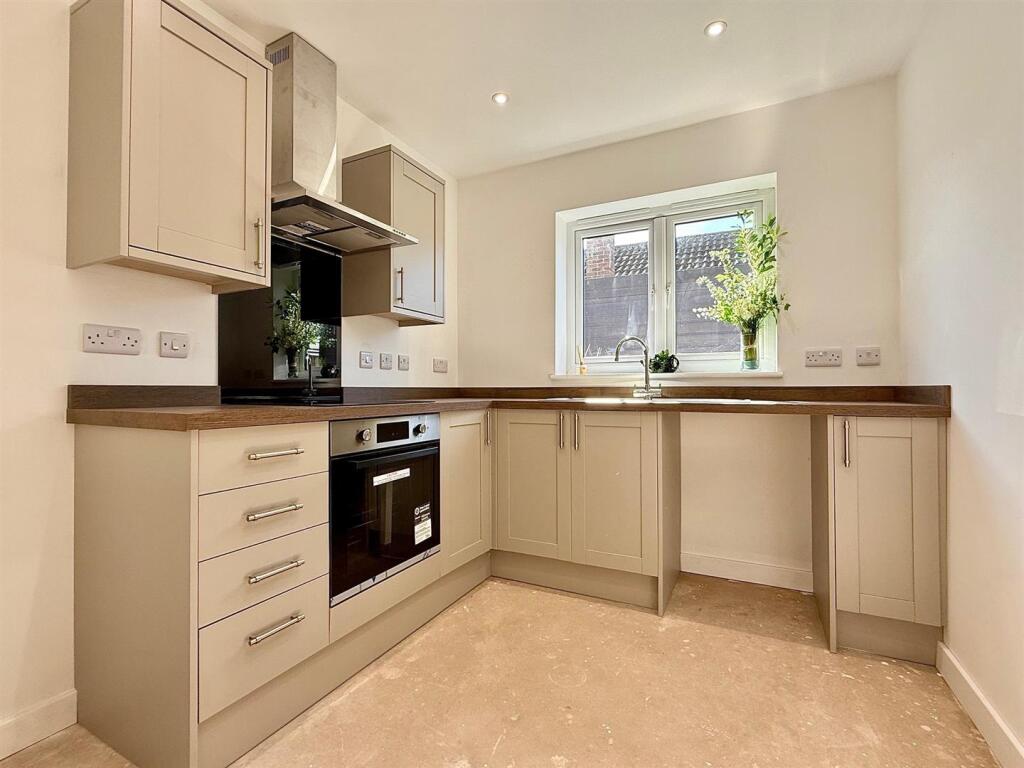 Summerfield Road, Hemsby photo 2