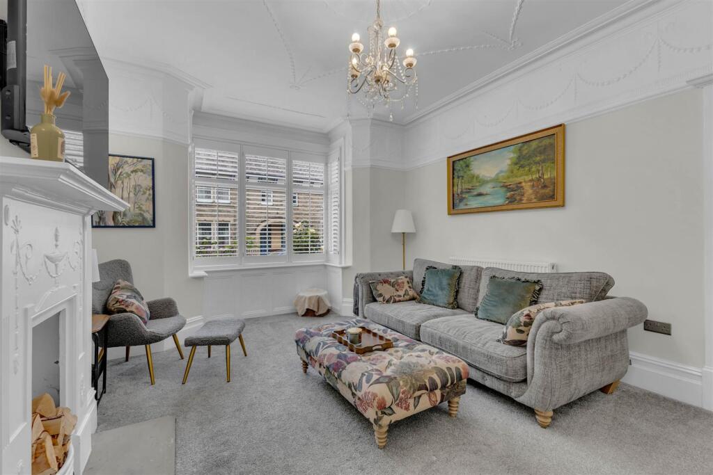 House in Halifax - View 2