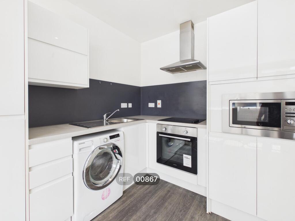 Main image of property: Centre Court, Paragon Street, Hull, HU1 3PW