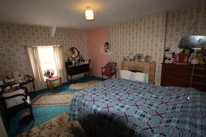 BEDROOM 3