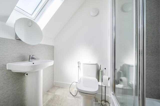 House in Spencers Wood, Ryeish Green, Shinfield - View 4