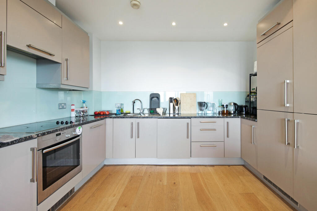 Apartment in London, St. George in the East, Wapping - More