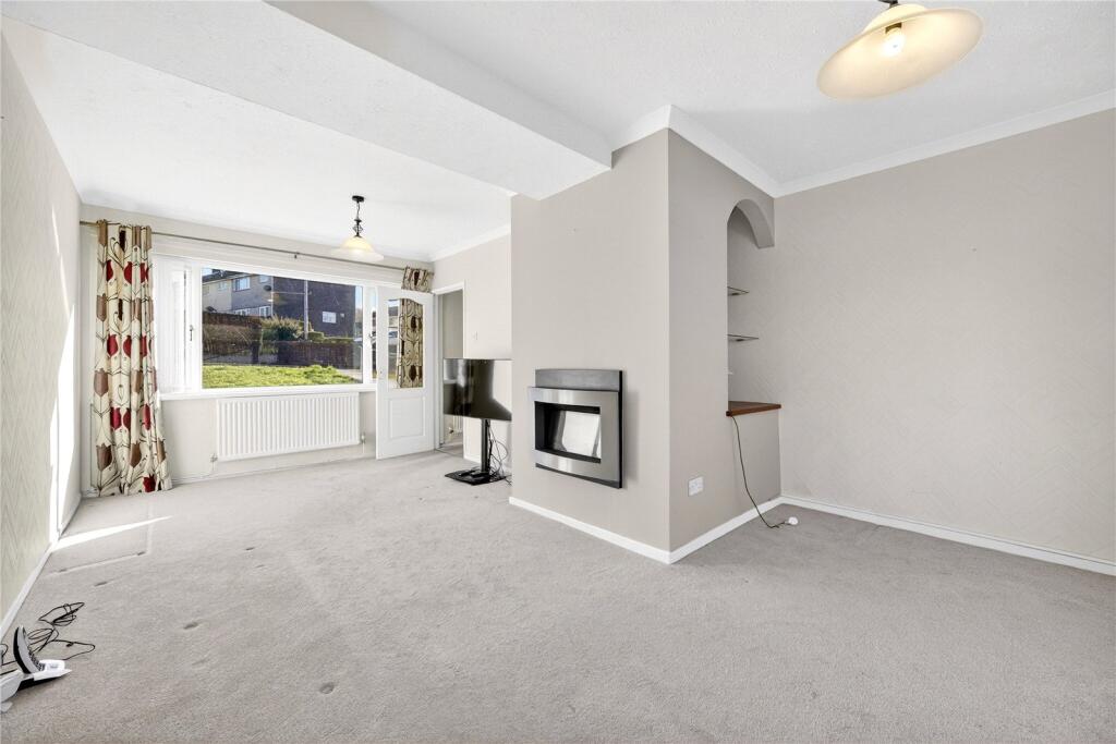 Waltwood Road, Llanmartin, Newport, Gwent, NP18 photo 4