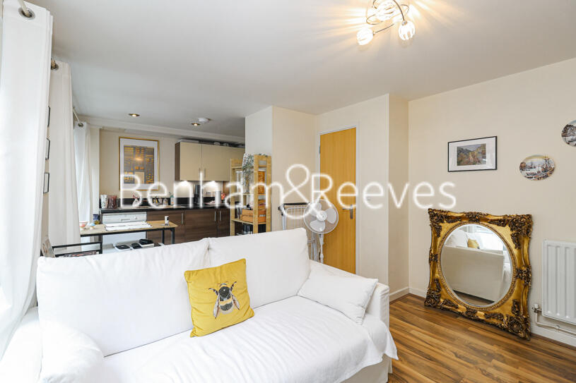 Main image of property: Gun Street, Shoreditch, E1