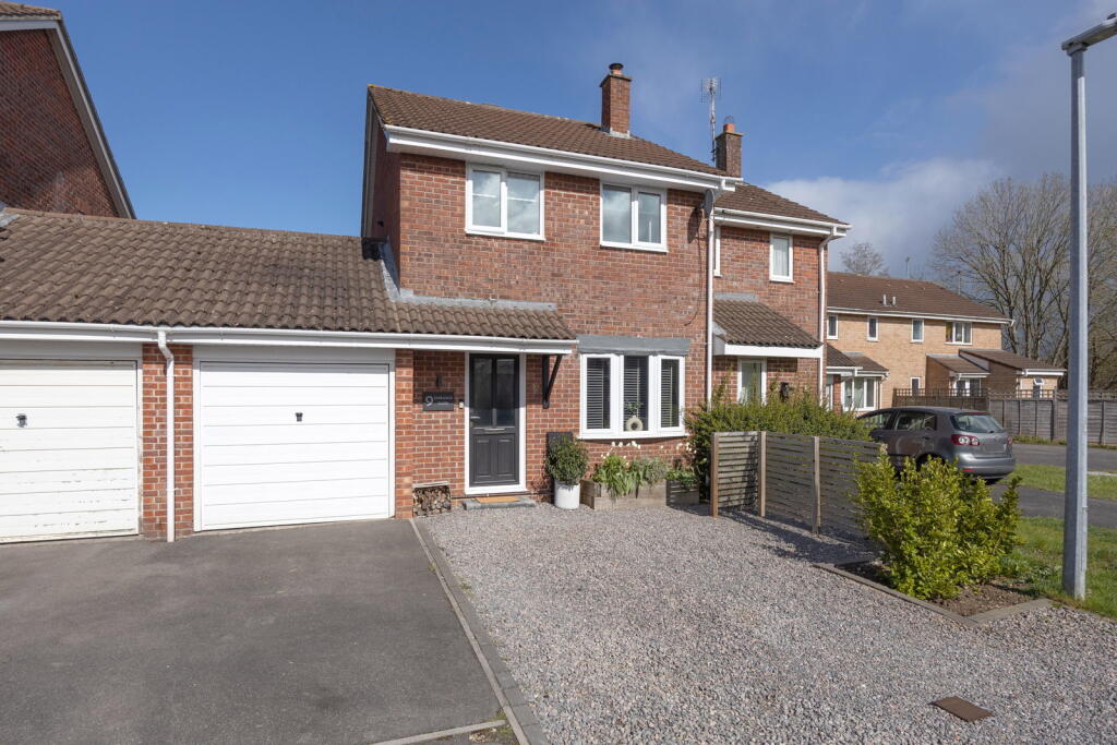 Main image of property: Everleigh Close, Trowbridge, Wiltshire, BA14 0UZ