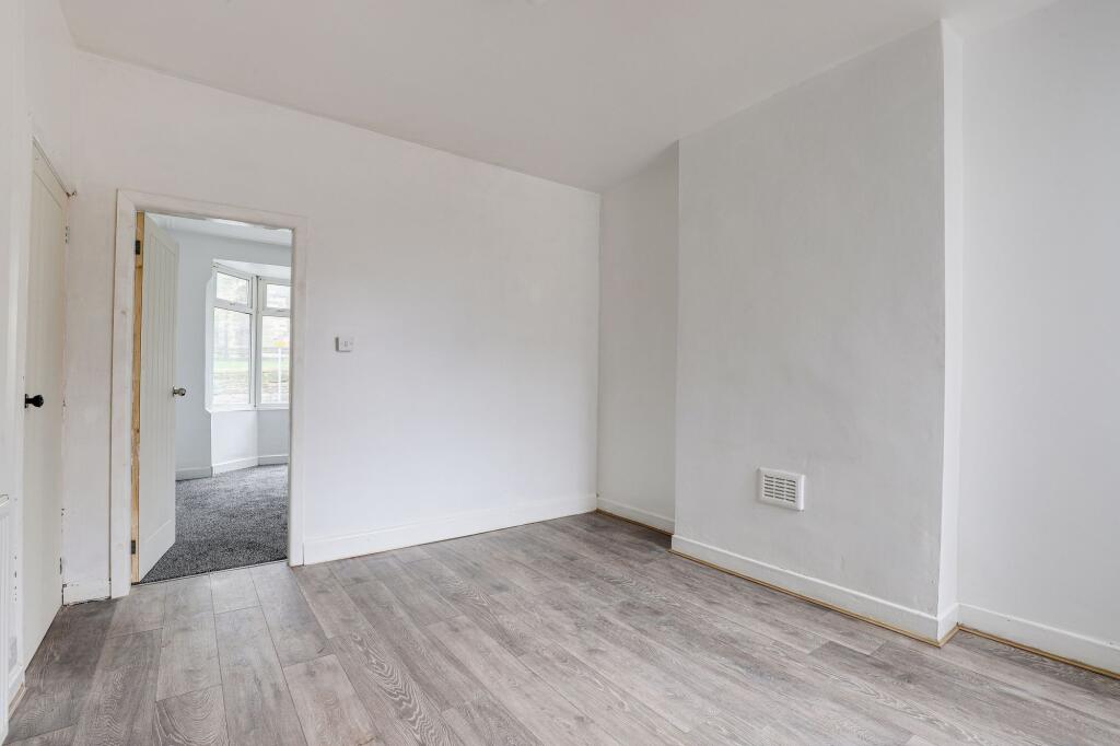 St. Stephens Road, Nottingham, NG2 - More