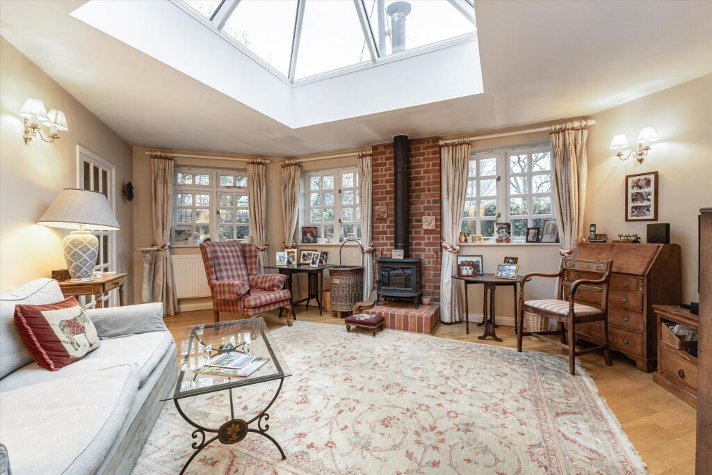 Brimpton Common, Reading, Berkshire, RG7 photo 3