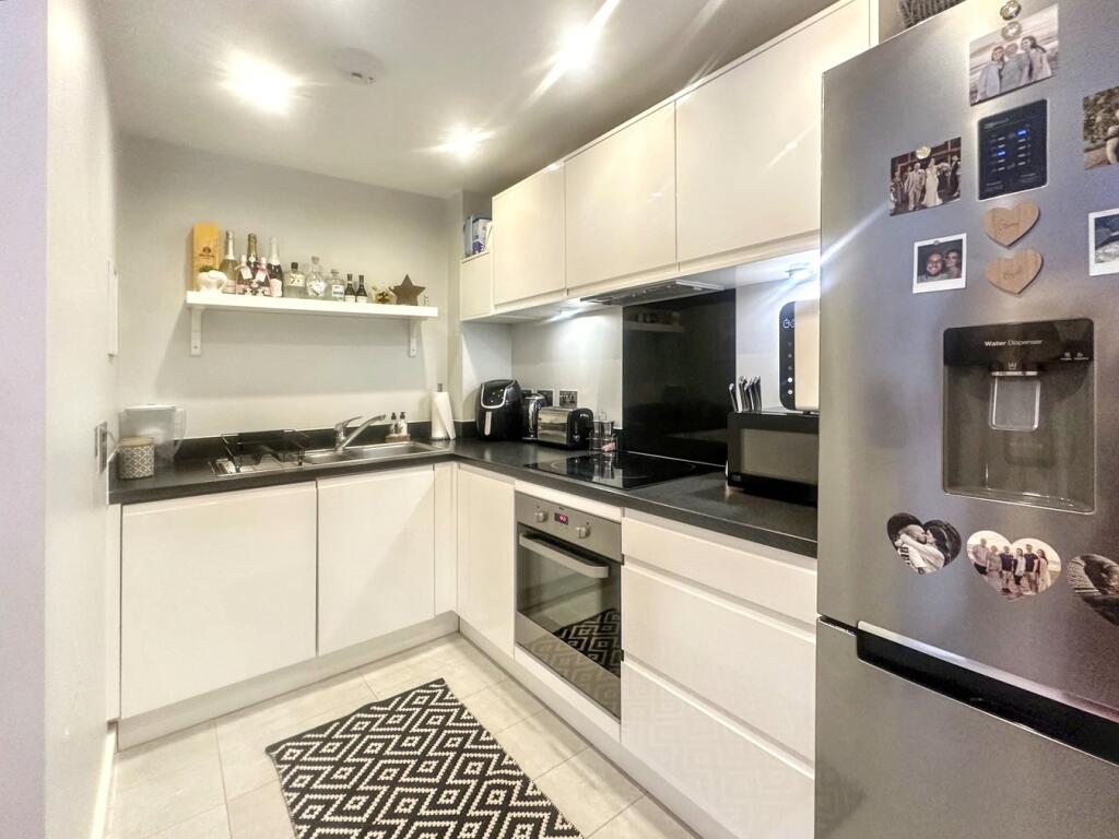 Keen Avenue, Buntingford, SG9 photo 3