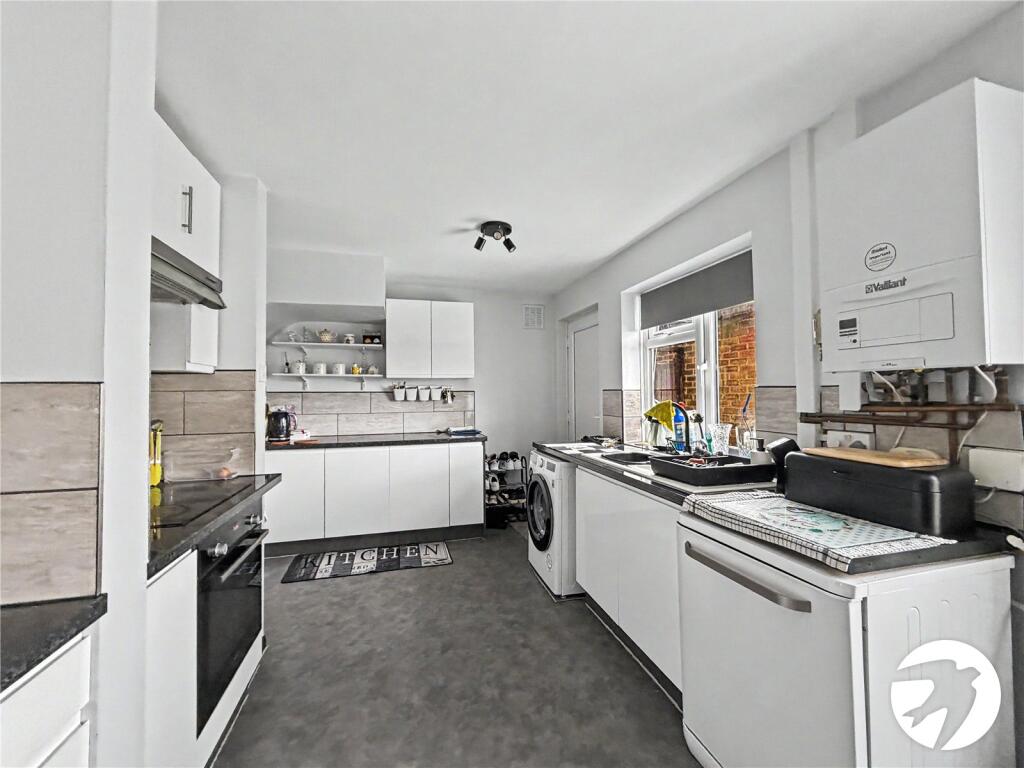 House in Chatham, Medway - View 5