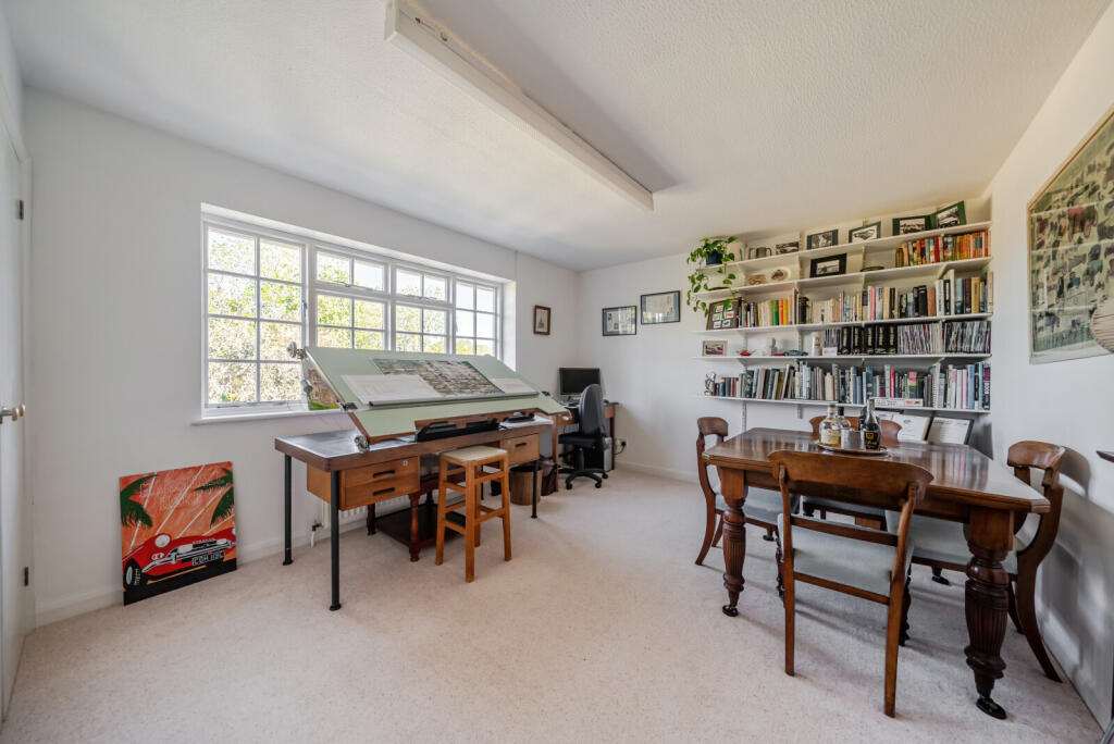 House in Horsham, Rudgwick - More