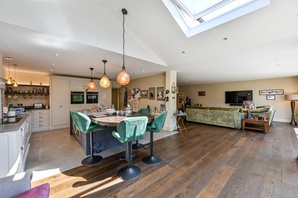 House in Kingston upon Thames - View 5
