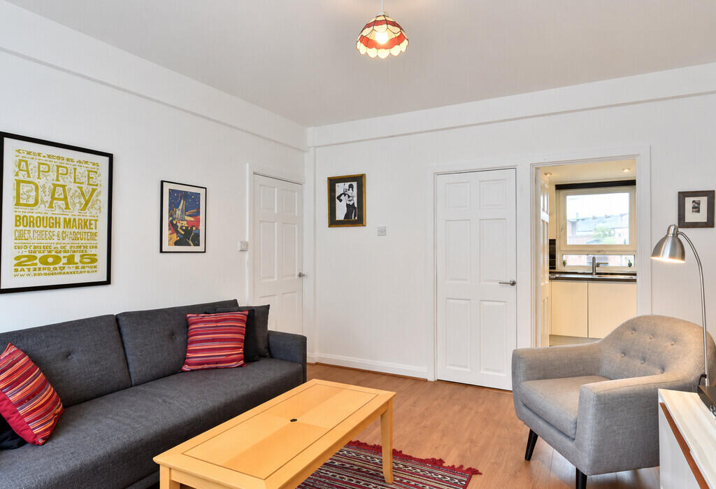 Apartment in London - View 5