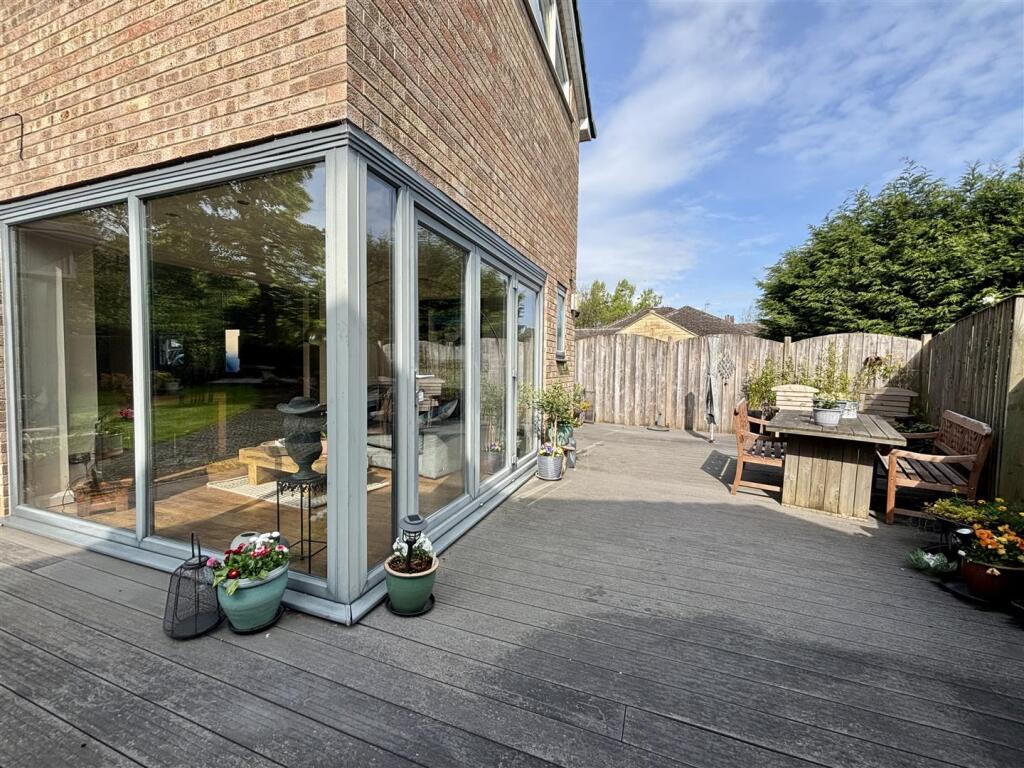 House in Bradford, Broad Folds, Clayton - View 2
