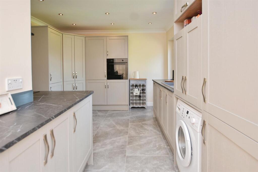 House in Messingham, North Lincolnshire - View 4