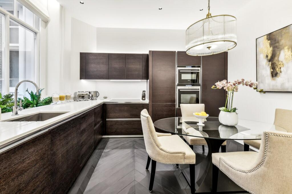 Apartment in London, City of Westminster - View 4