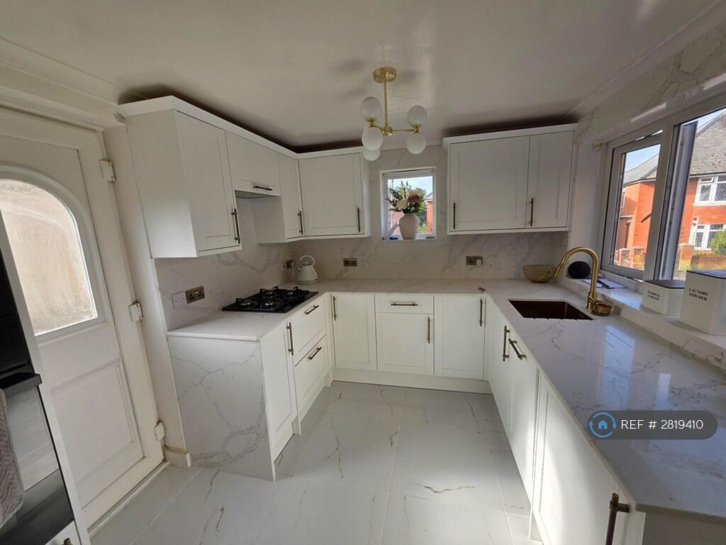 Additional image 2 of Highfield Road, Yeovil, BA21