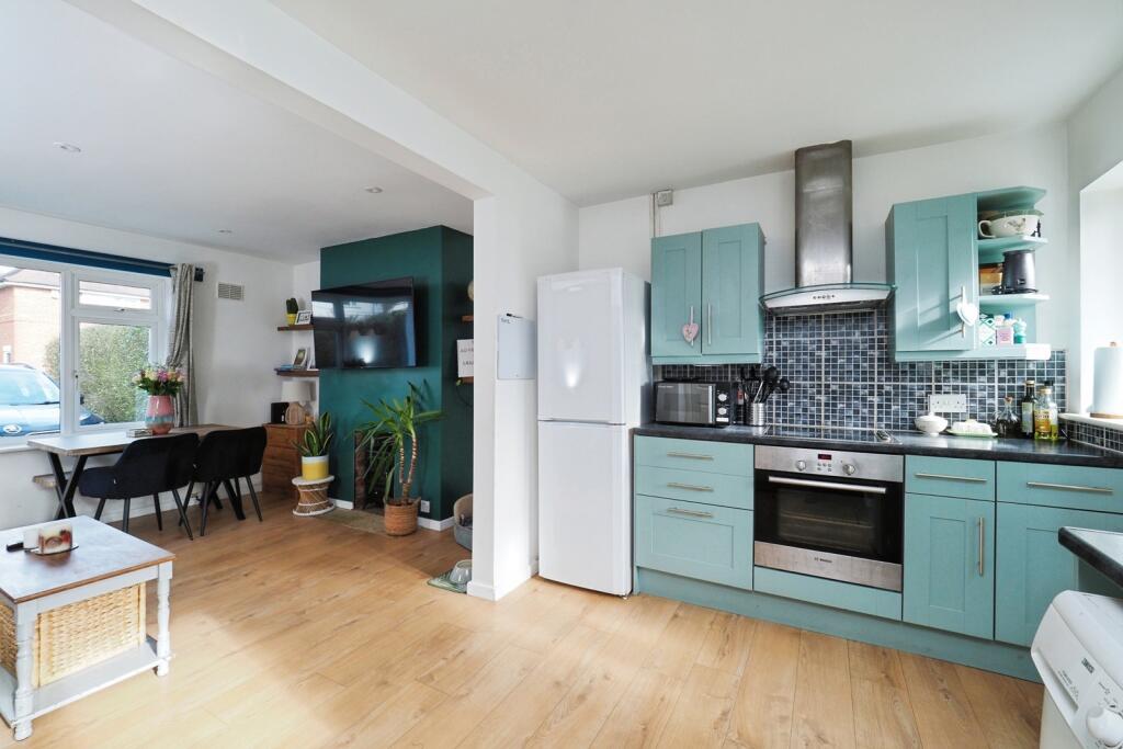 Baslow Drive, Beeston, Nottingham, Nottinghamshire, NG9 photo 3