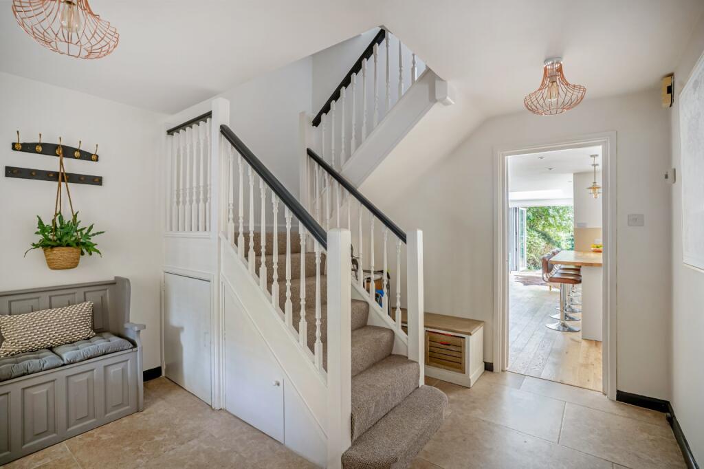 House in Tewkesbury, Winchcombe - More