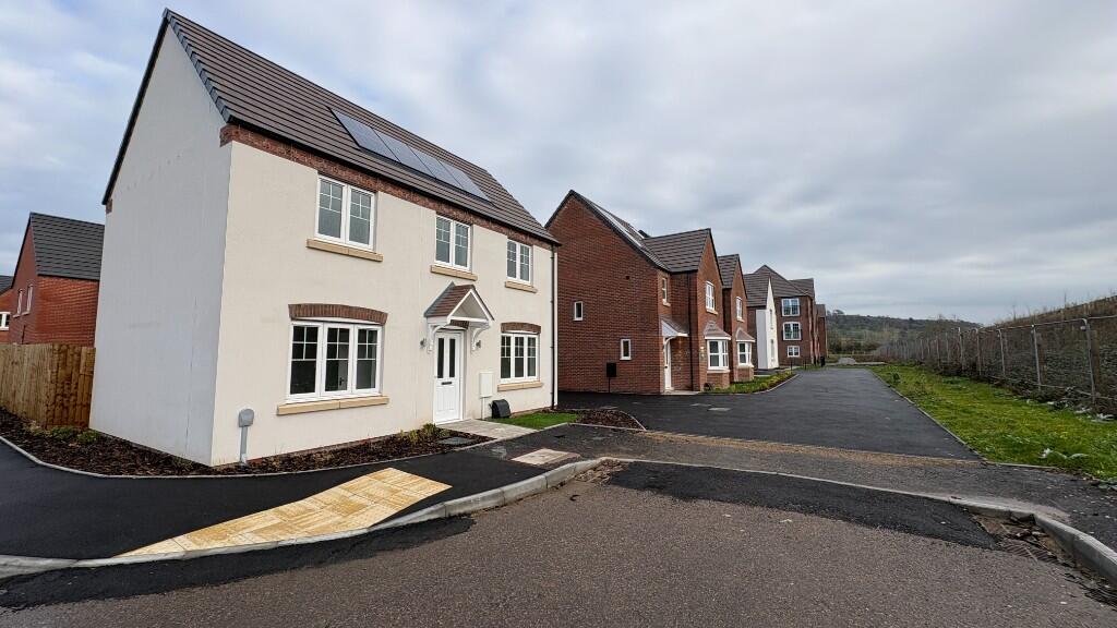 Main image of property: Long Hill Fields, Meon Way Gardens CV37