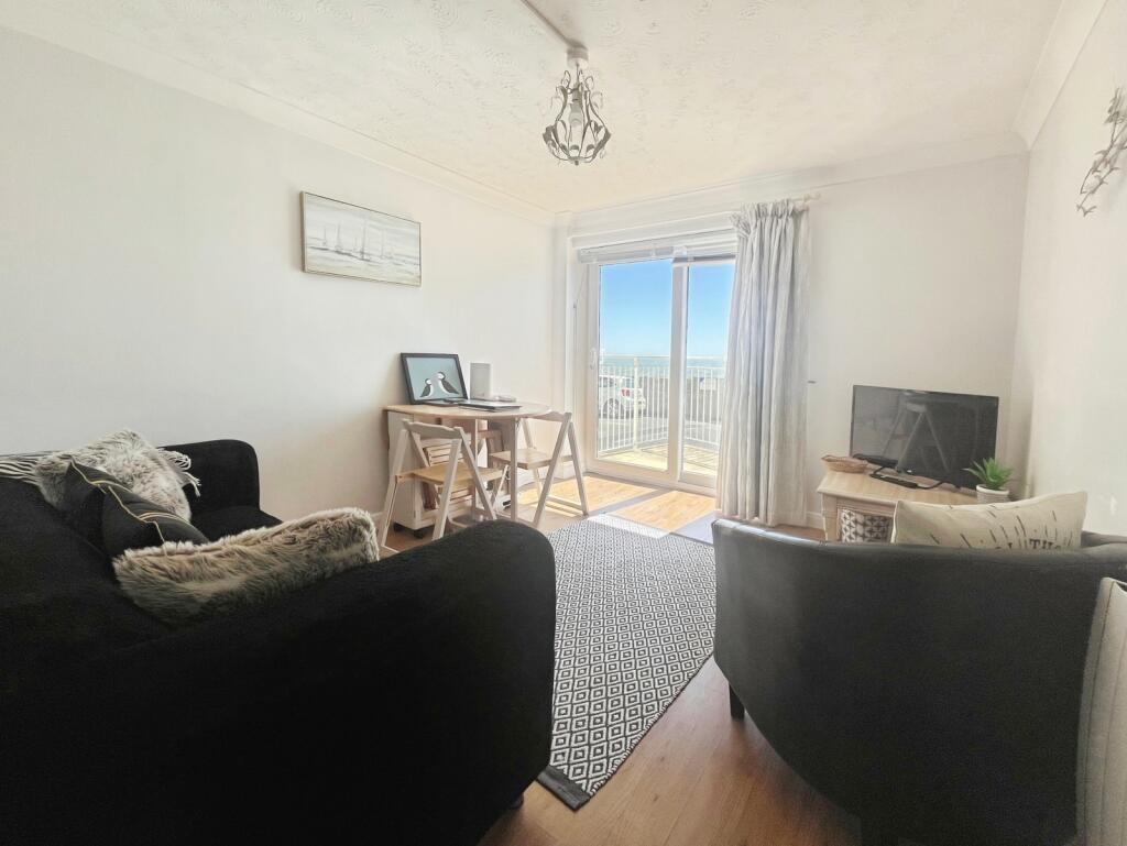 Apartment in Ventnor, Cowlease - View 4