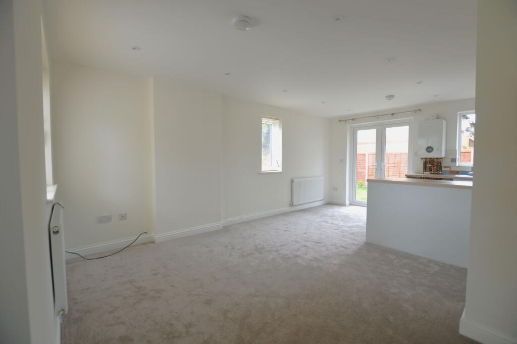 St. Annes Close, Oakham, LE15 photo 4