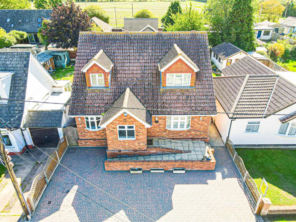 House in Chelmsford - View 2
