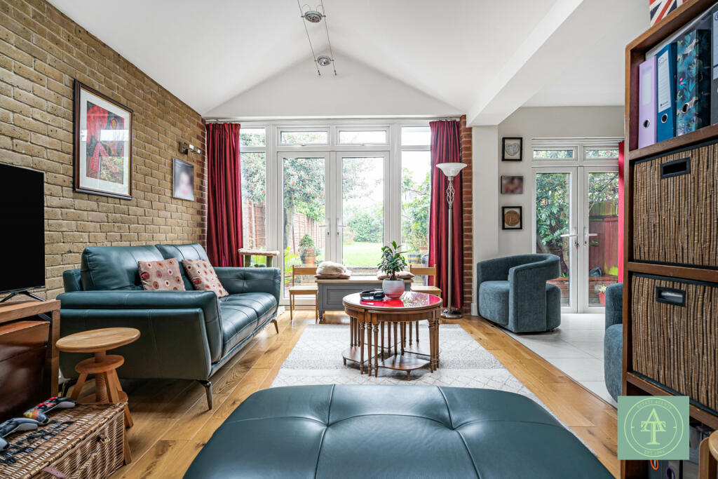 House in London, Winchmore Hill, Southgate - View 5