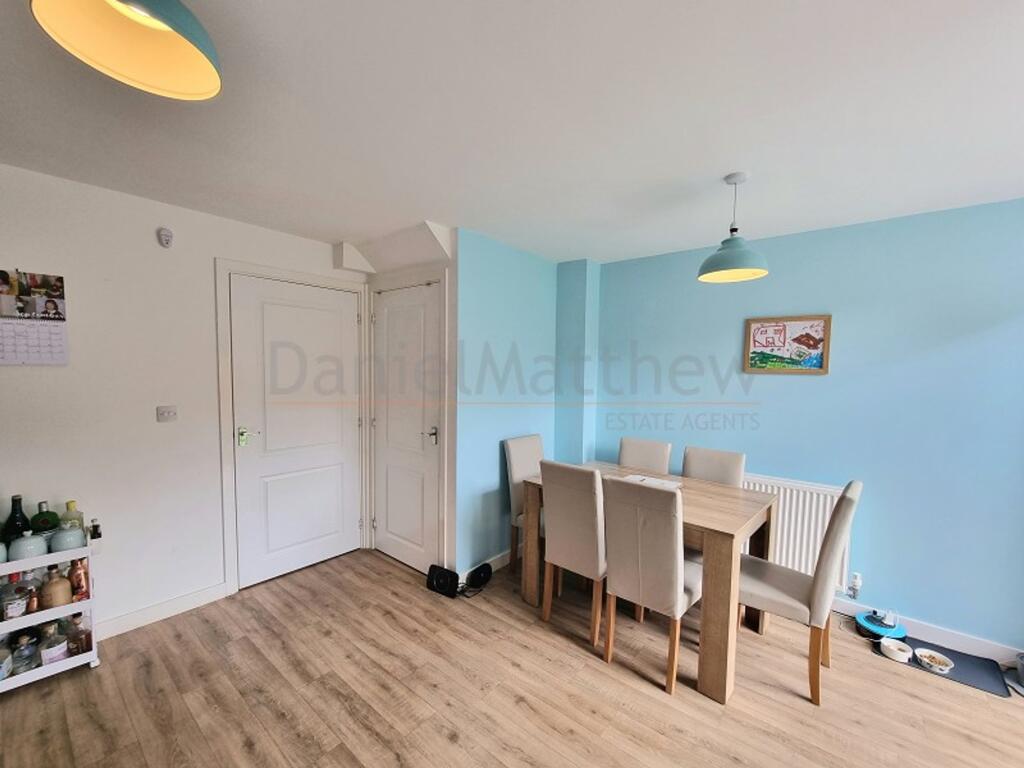 Maes Brynach, Brynmenyn, CF32 photo 4