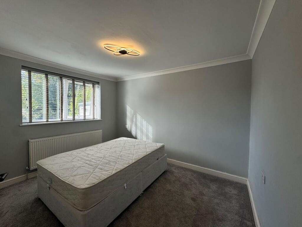 House in Wraysbury, Sunnymeads - View 4