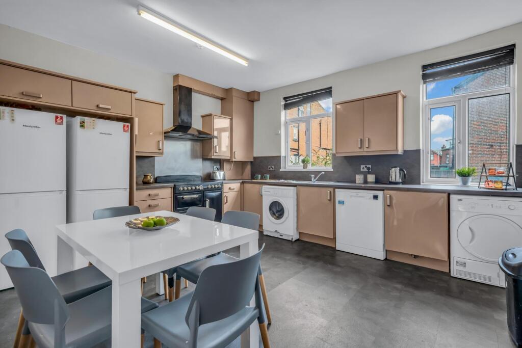House in Leeds - View 3