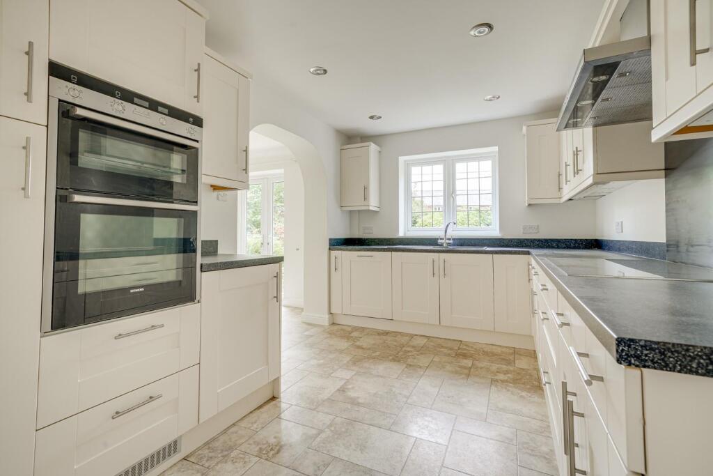 House in Stoke Hammond - View 3